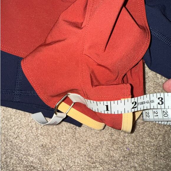 New UA Project Rock Women's Fitted 2-in-1 Athletic Shorts size M - Picture 8 of 8